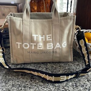 Marc Jacobs Medium Tote Canvas